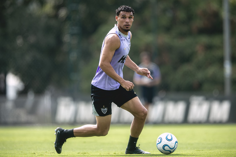Victor Hugo em treinamento na Cidade do Galo