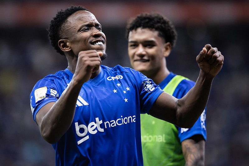 Sinisterra marcou o gol da vitória do Cruzeiro.